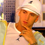 eminem le bbooss...